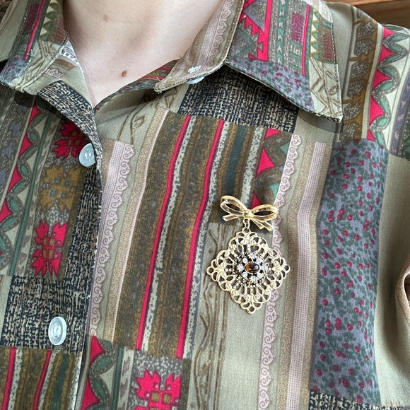 Vintage Victorian style brooch - Picture 3 of 6